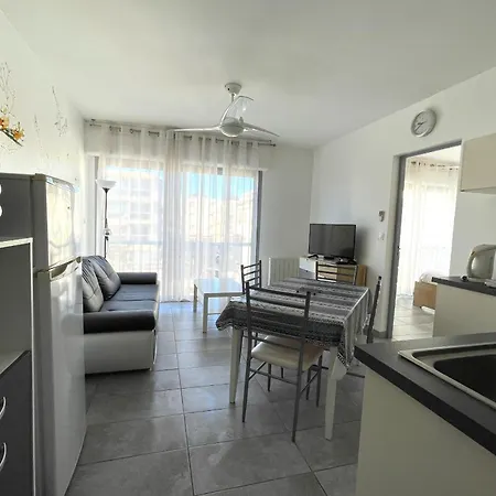 Les Bains T2, 2 Pas Des Thermes Apartment Balaruc-les-Bains