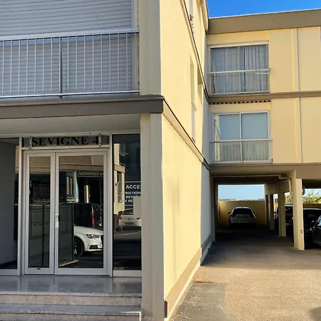 Apartment Les Bains T2, 2 Pas Des Thermes Balaruc-les-Bains